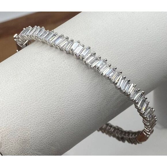 Sparkling Baguette Sim Diamond Scatter Set Bangle Bracelet~925SS~kn - Picture 1 of 4